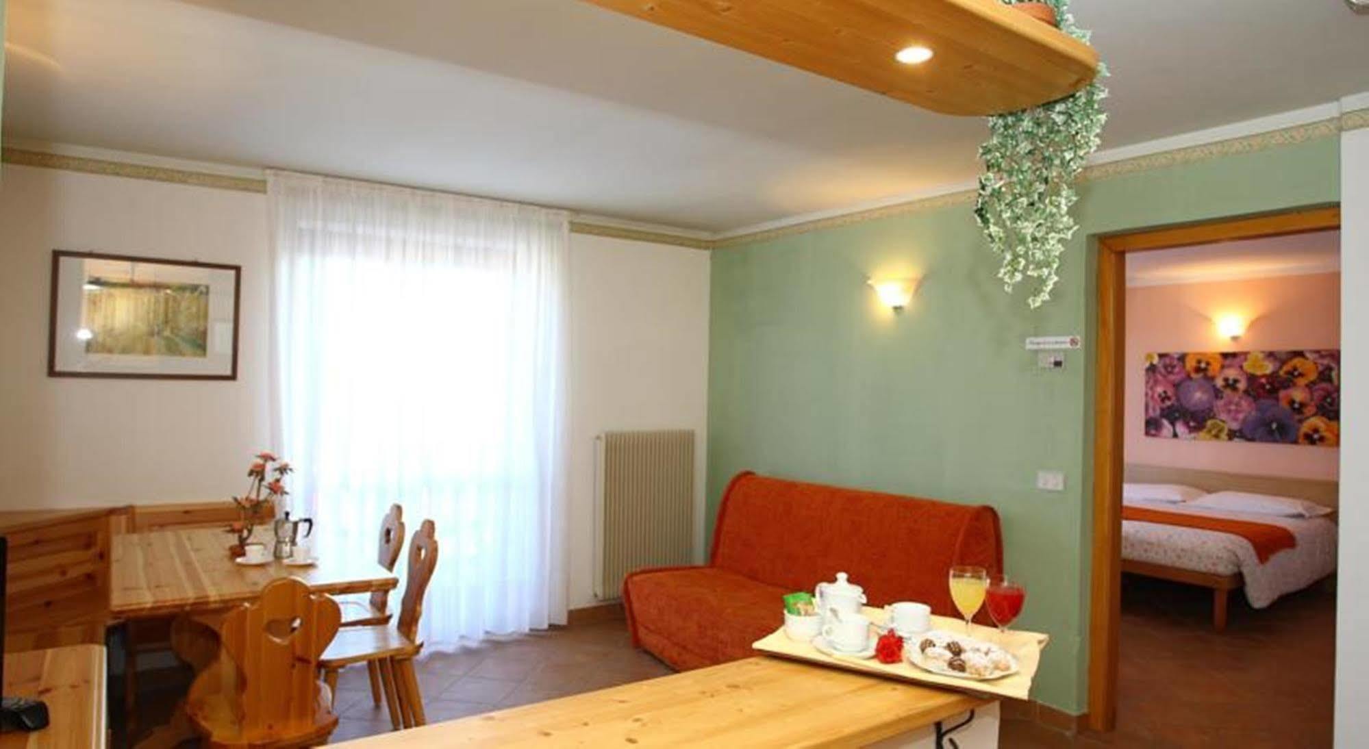Hotel & Residence Montana Fai della Paganella Dış mekan fotoğraf