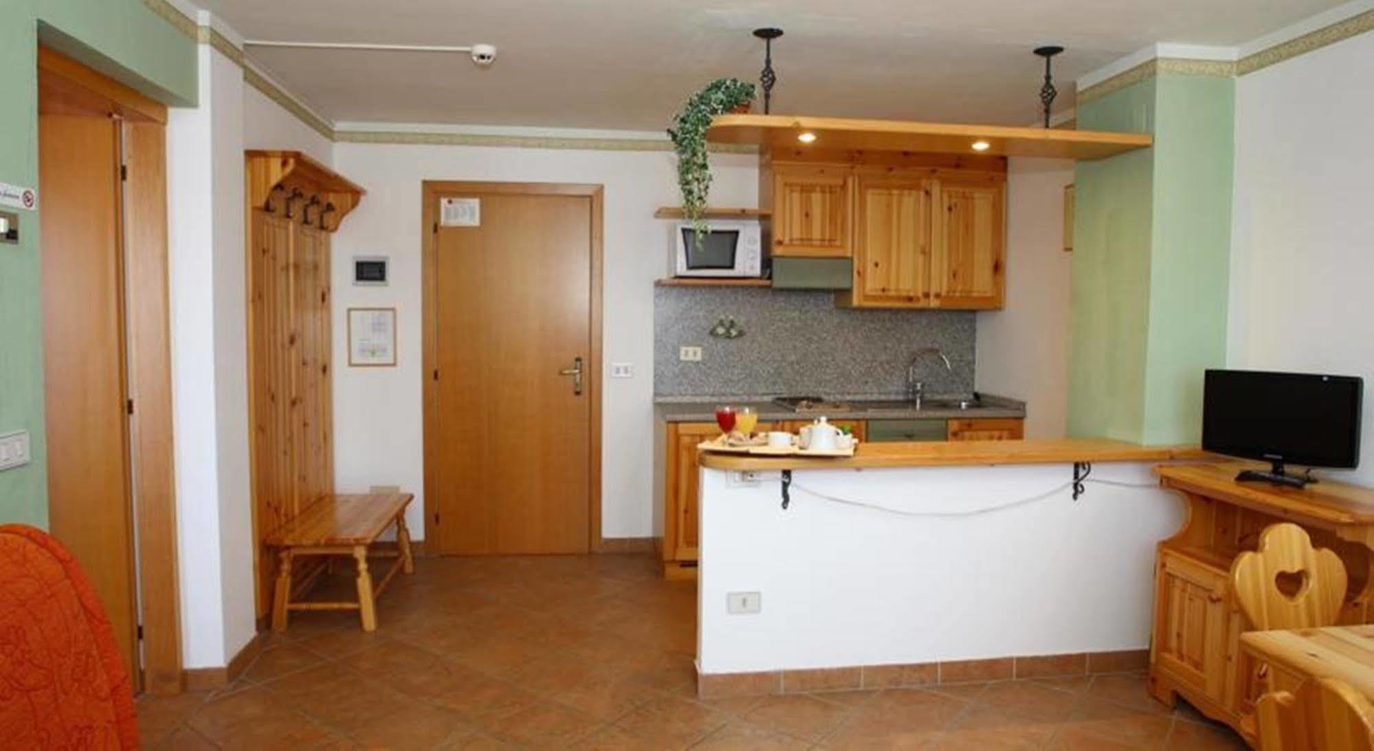 Hotel & Residence Montana Fai della Paganella Dış mekan fotoğraf