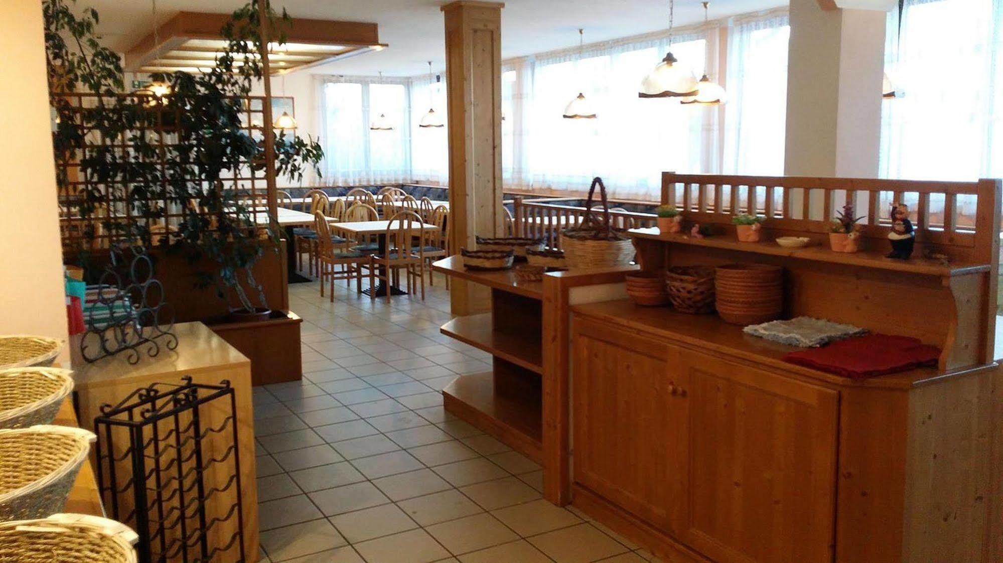 Hotel & Residence Montana Fai della Paganella Dış mekan fotoğraf